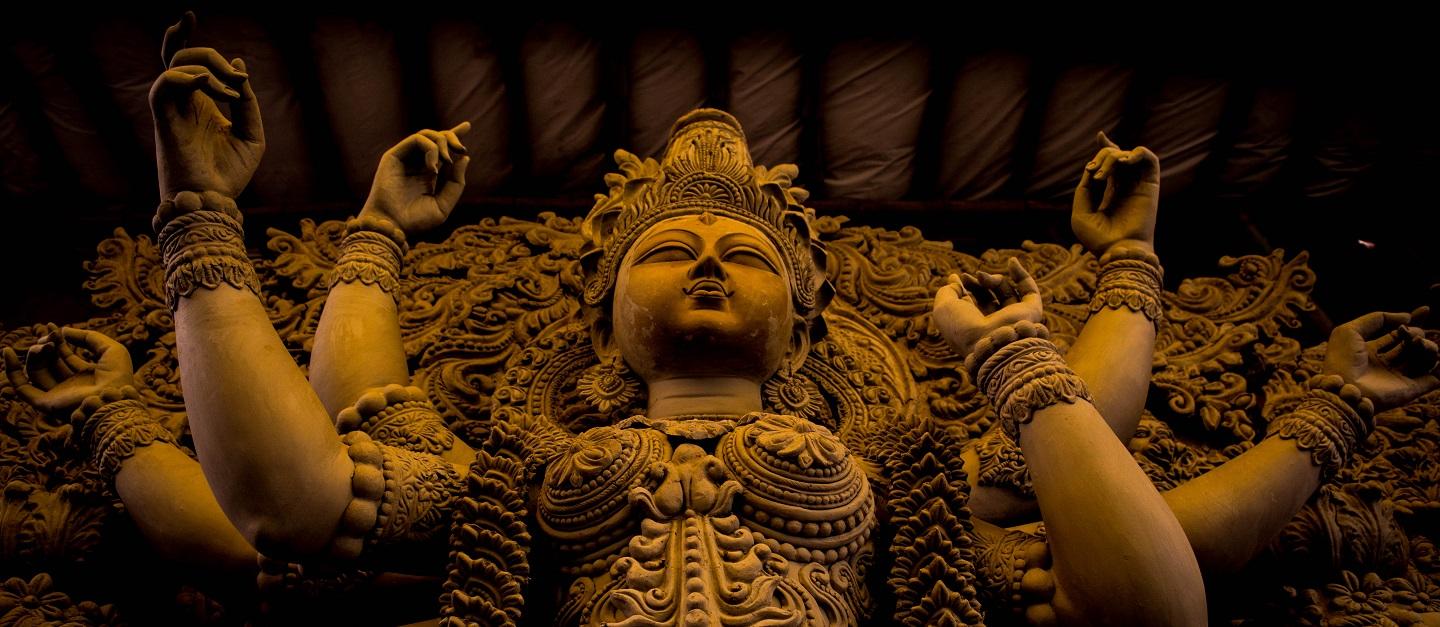 దసరా సంబరాల వేళ.. ఆయుధ పూజ ప్రత్యేకత ఏమిటో మీకు తెలుసా..?